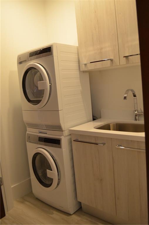 Palms On Venice - Residential