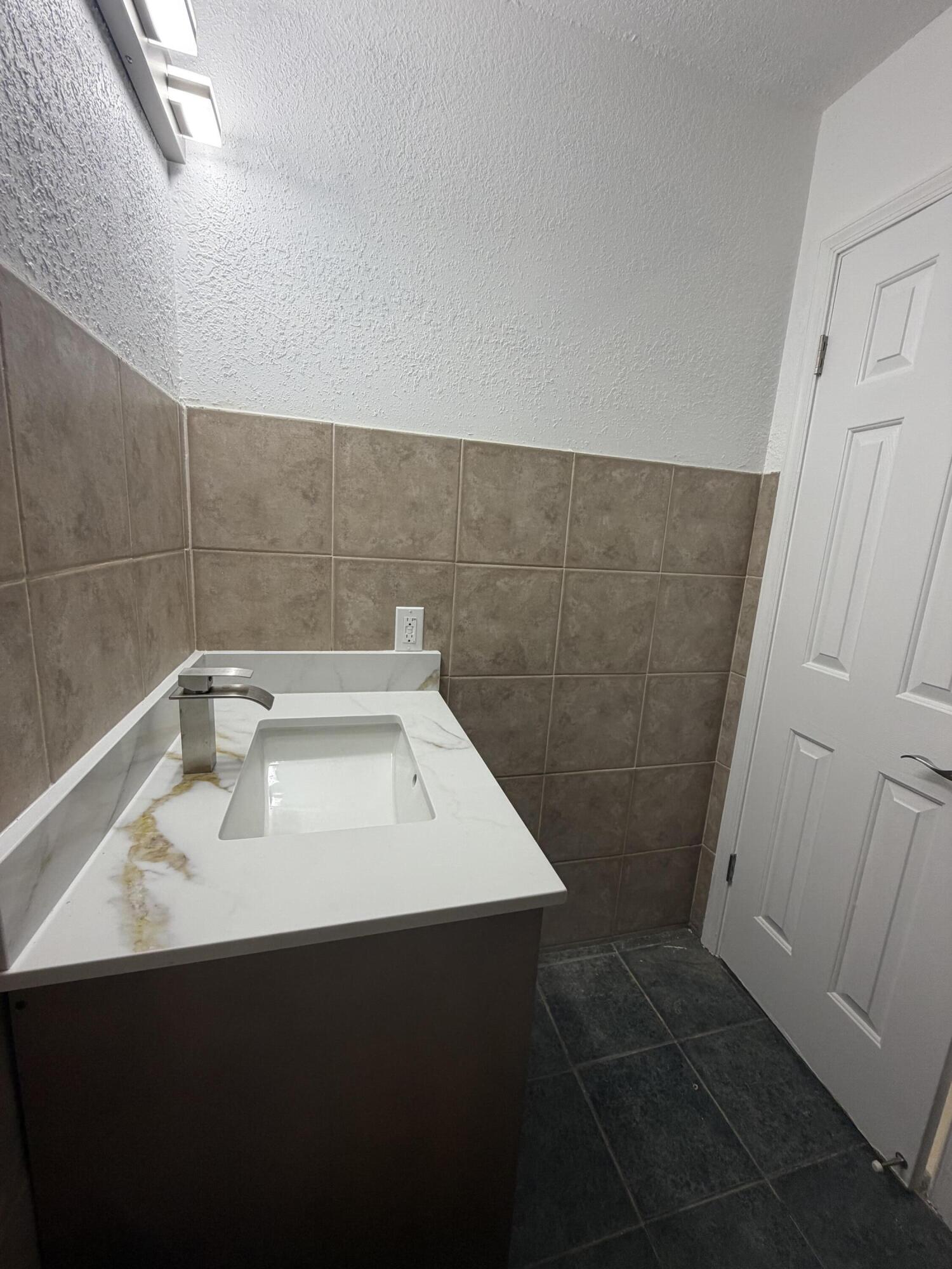 CYPRESS CLUB CONDO - Residential Lease