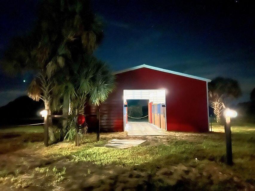 CABBAGE WOODS RANCHES - Land