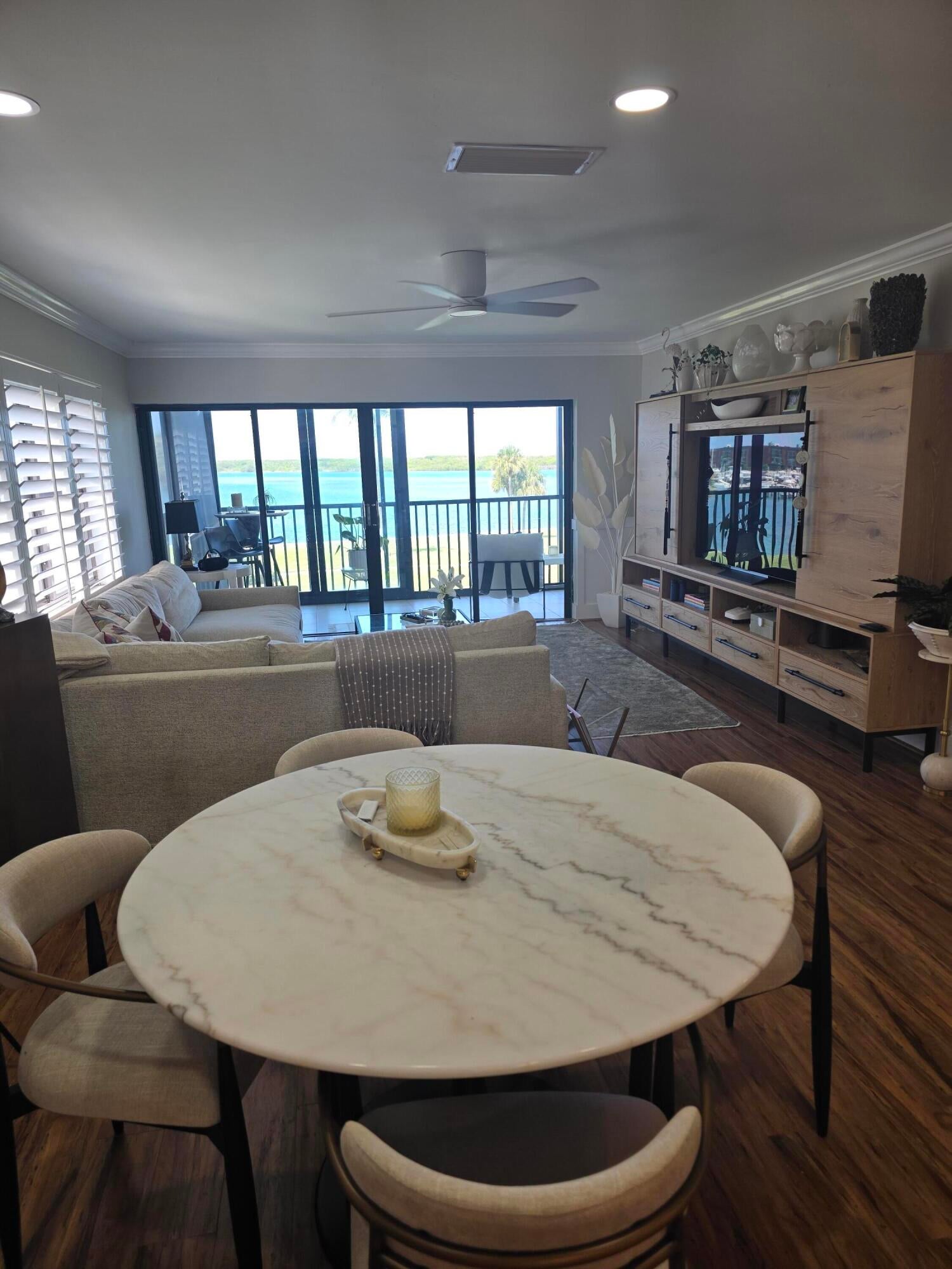 200 INTRACOASTAL 301