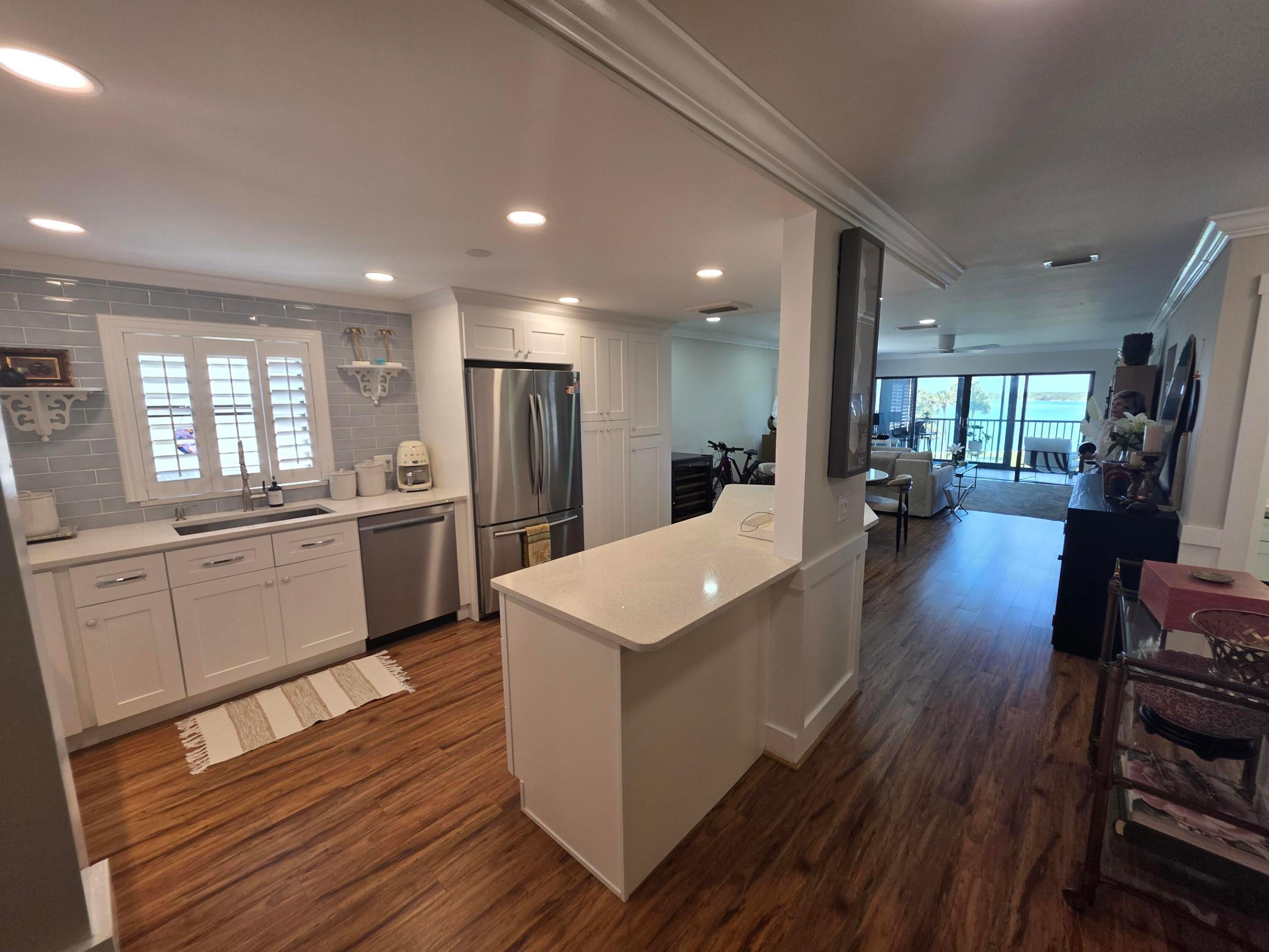 200 INTRACOASTAL 301