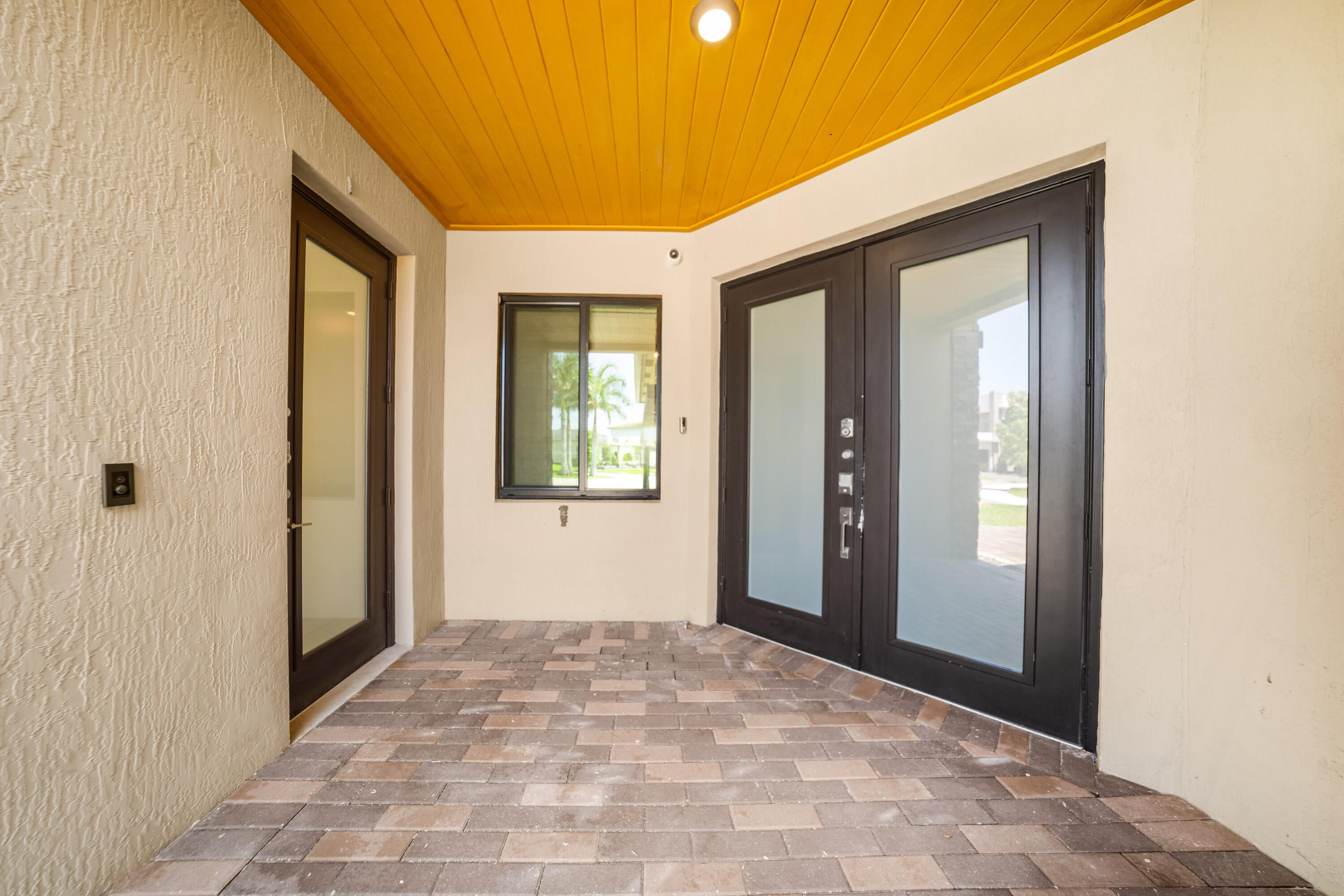 10768 AZUL Lane