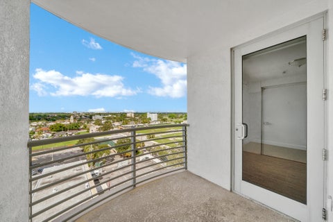 Tiny photo for 1830 RADIUS Drive #1009, Hollywood, FL 33020 (MLS # B26081603)