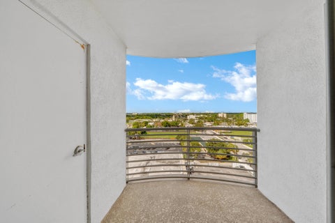 Tiny photo for 1830 RADIUS Drive #1009, Hollywood, FL 33020 (MLS # B26081603)