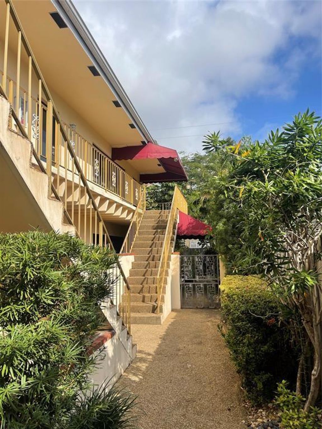 Photo of 1215 SE 2nd Court #4, Fort Lauderdale, FL 33301 (MLS # F10493343)