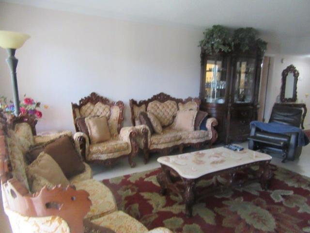 Country Club Tower - Residential