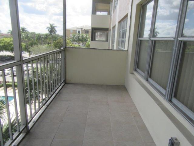 Country Club Tower - Residential