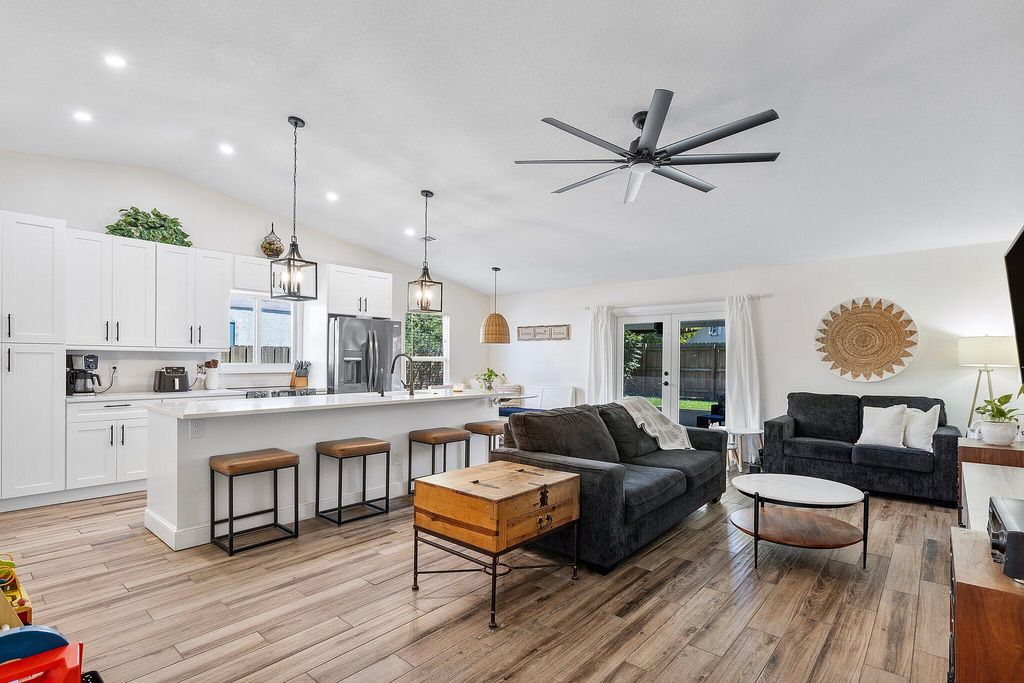 Photo of 28 Misty Meadow Drive, Boynton Beach, FL 33436 (MLS # R11071355)