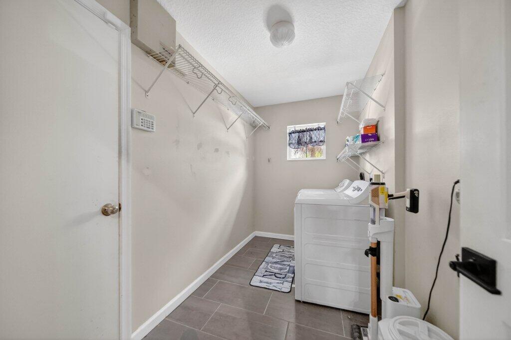 PORT ST LUCIE SECTION 33 - Residential