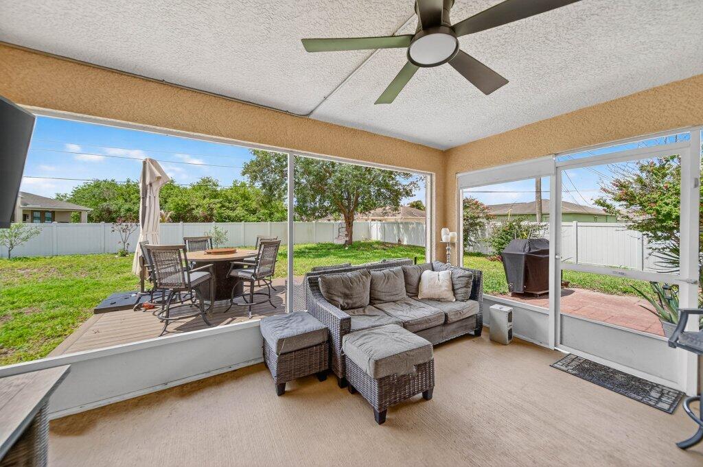 PORT ST LUCIE SECTION 33 - Residential