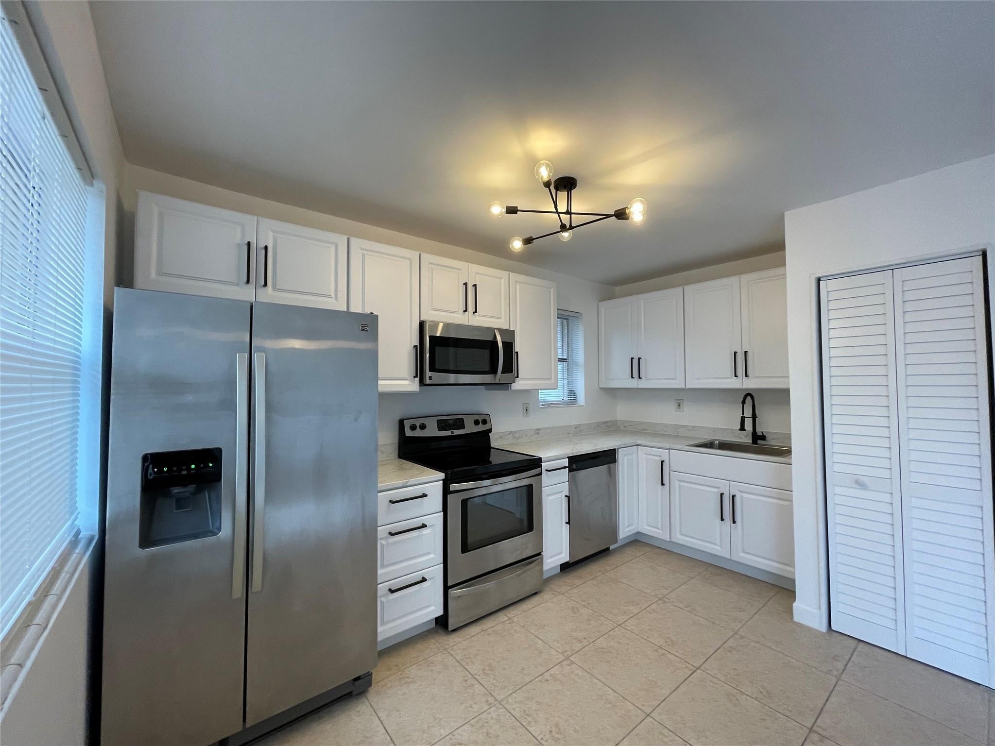 4071 N DIXIE Highway 20