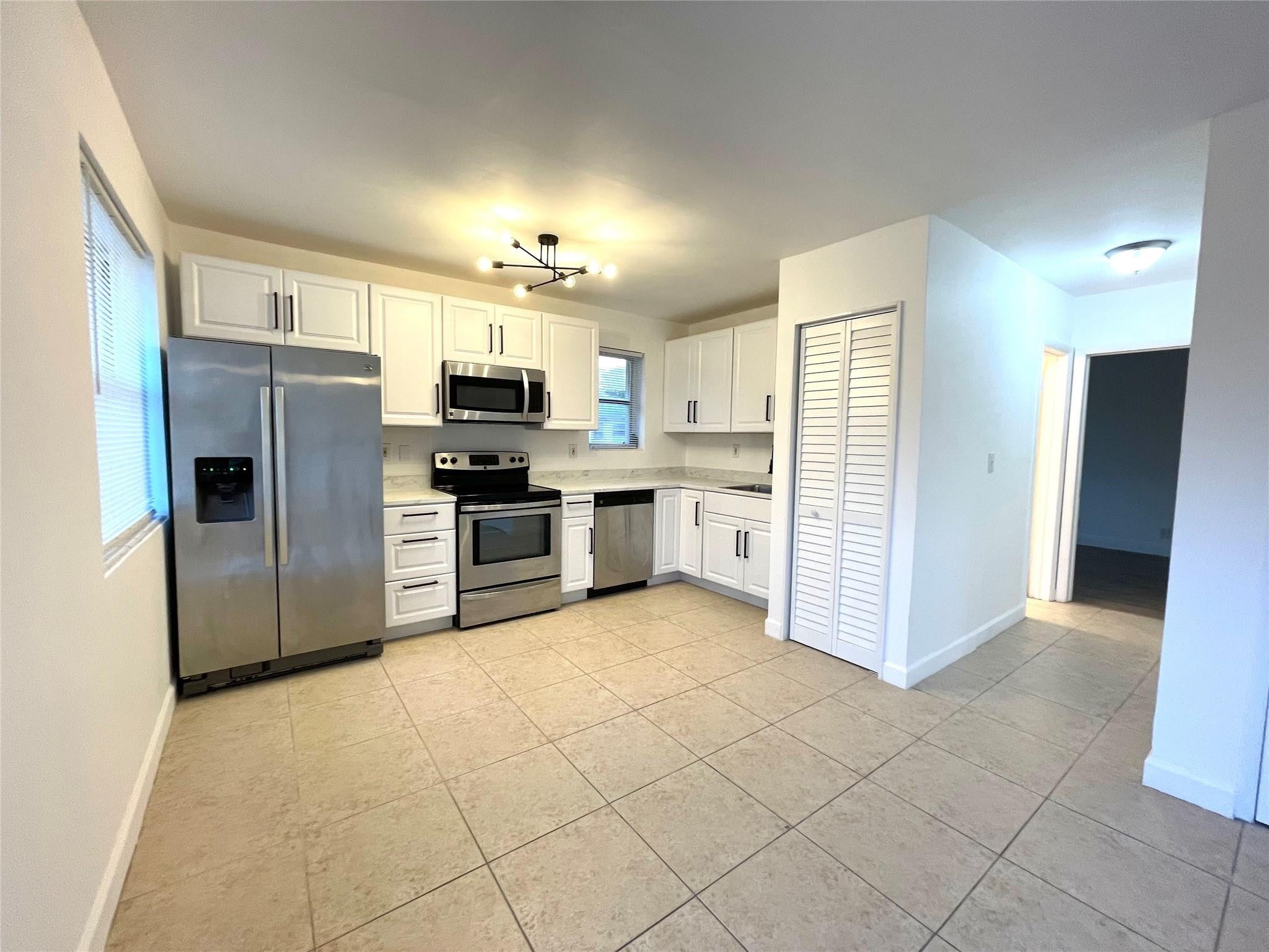 4071 N DIXIE Highway 20