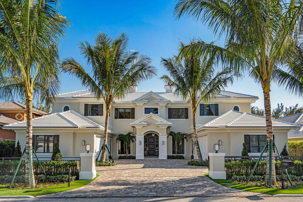 ROYAL PALM YACHT & COUNTRY CLUB - Residential