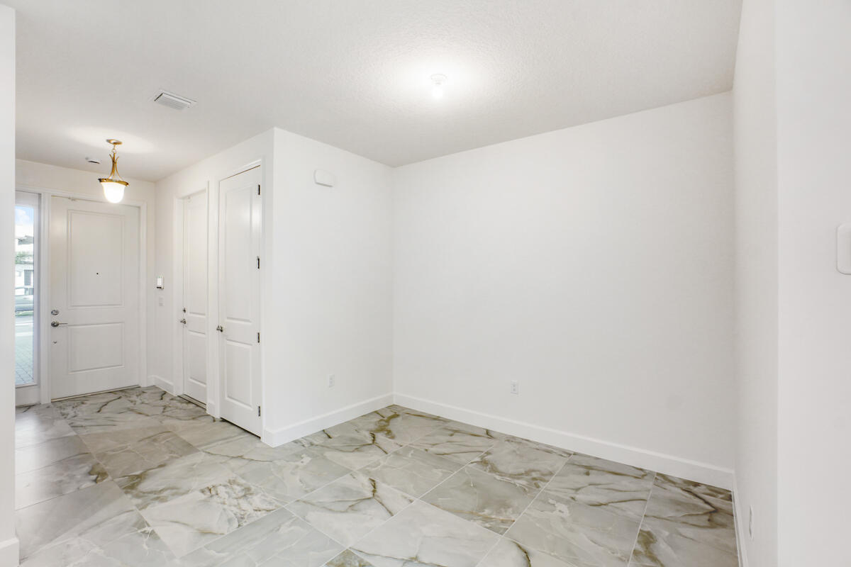 RIVERLAND At Valencia Parc - Residential