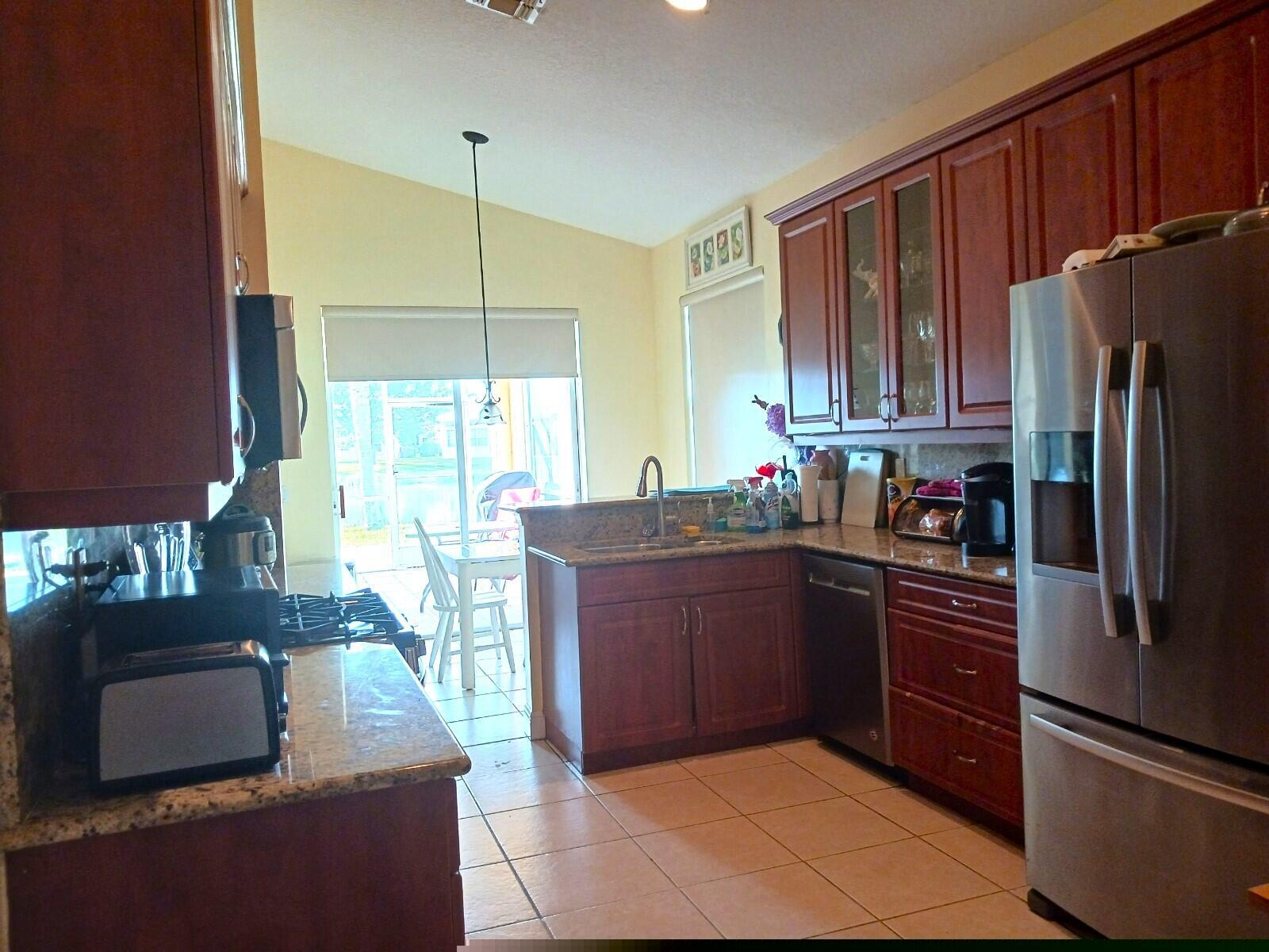 Magnolia Lakes - Residential