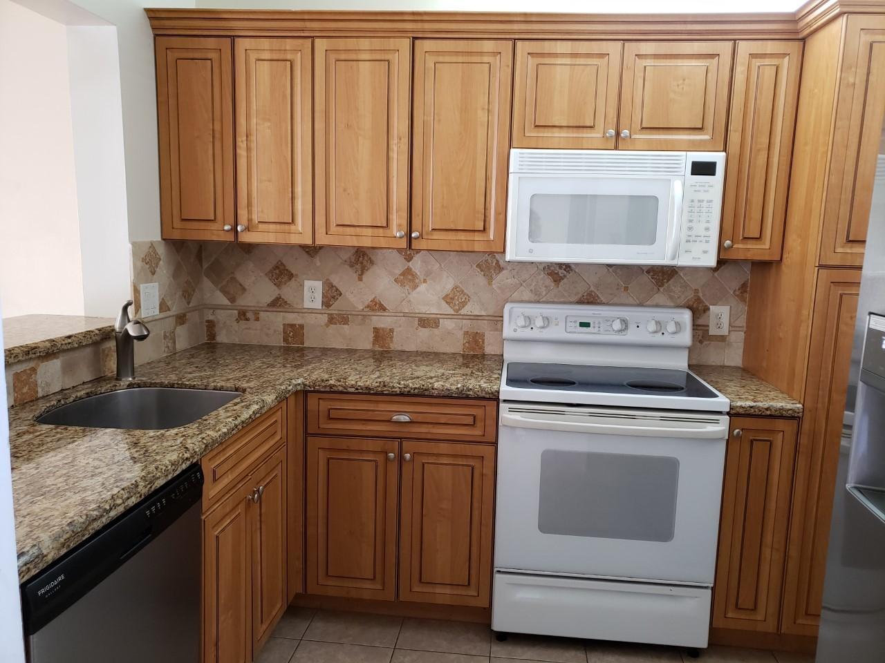 KENSINGTON WALK CONDO - Residential Lease