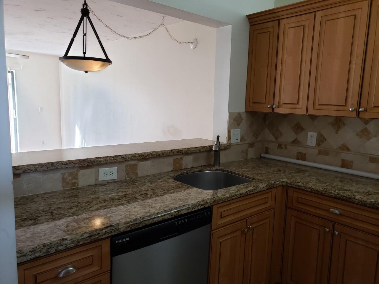 KENSINGTON WALK CONDO - Residential Lease