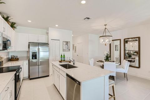 822 SE Grovebush Lane Port St Lucie FL 34984