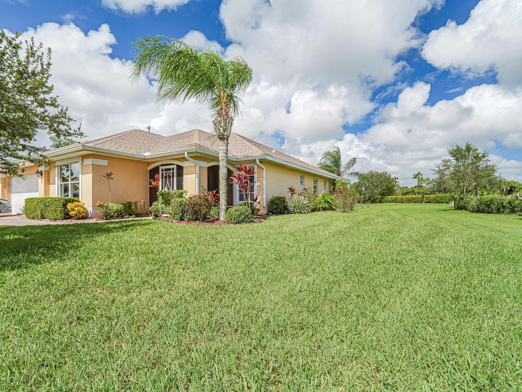 Photo of 5310 Valencia Lane SW, Vero Beach, FL 32968 (MLS # R11131168)