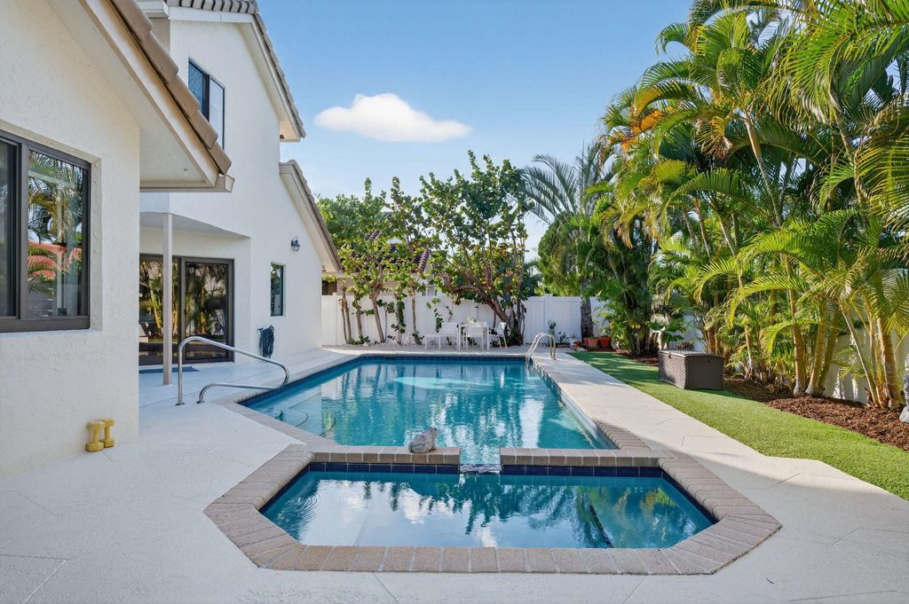 Photo of 349 Seneca Lane, Boca Raton, FL 33487 (MLS # R11159486)