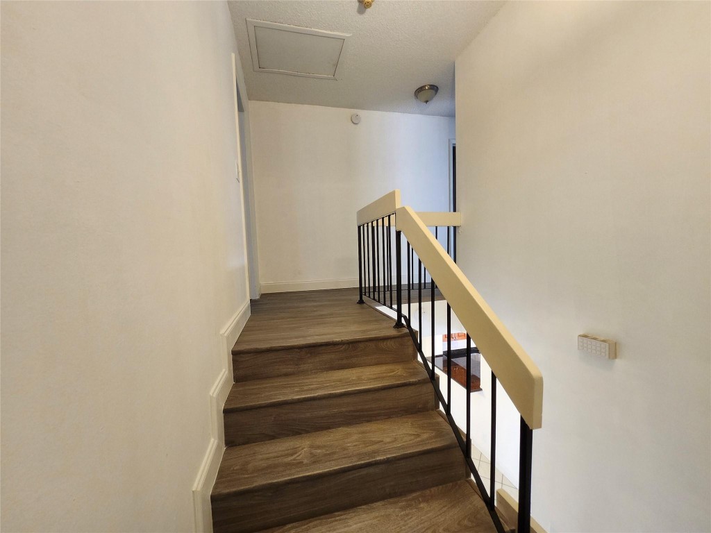 WESTVIEW CONDO 4 - Residential Lease