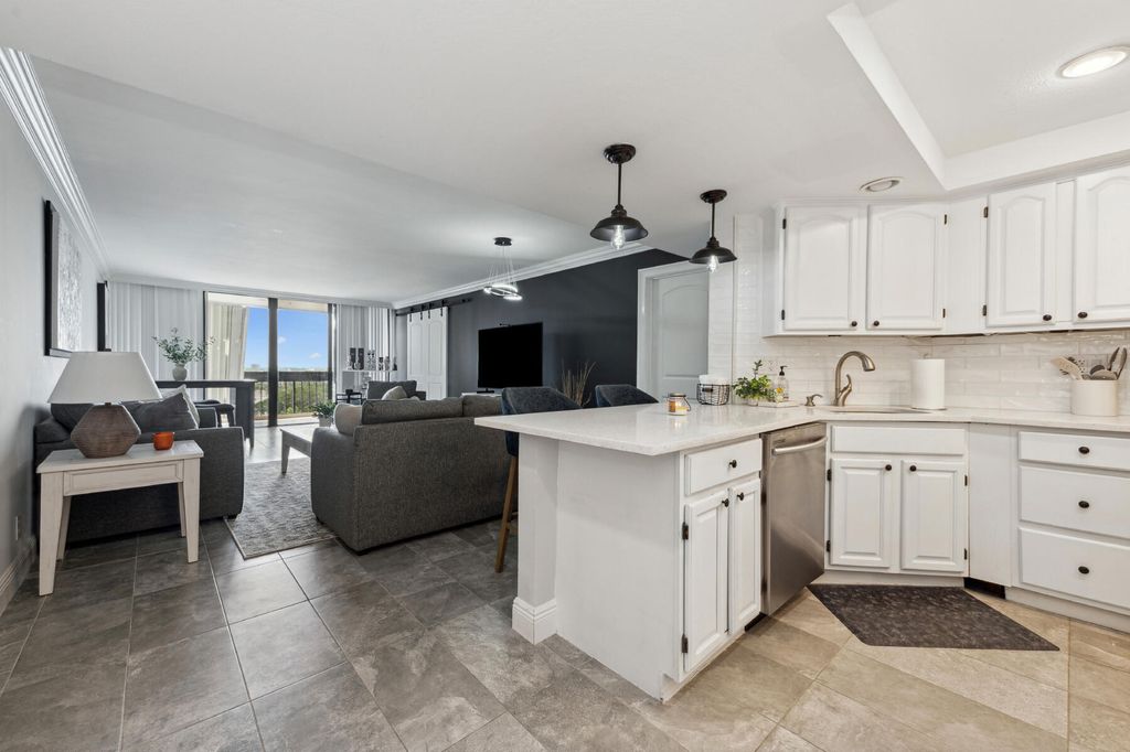 Photo of 2400 Presidential Way #1006, West Palm Beach, FL 33401 (MLS # B26032989)