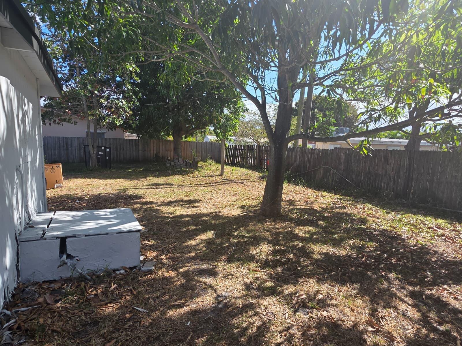 1815 Hillcrest Avenue