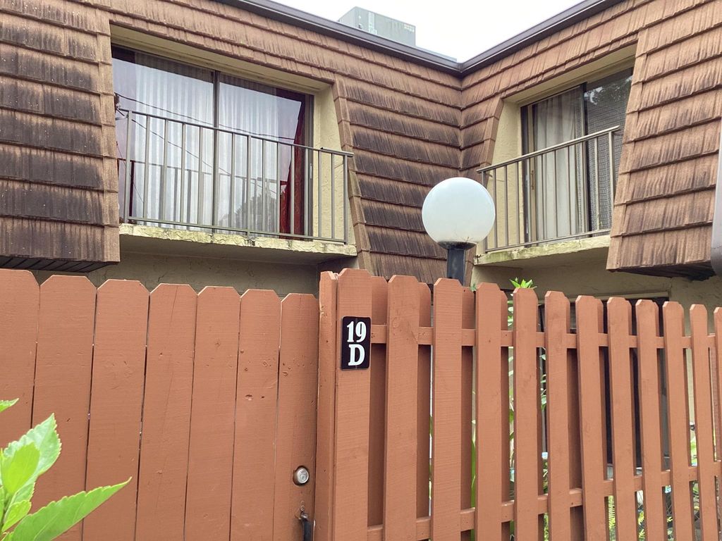 Photo of 1440 N Lawnwood Circle #19 D, Fort Pierce, FL 34950 (MLS # R10971511)