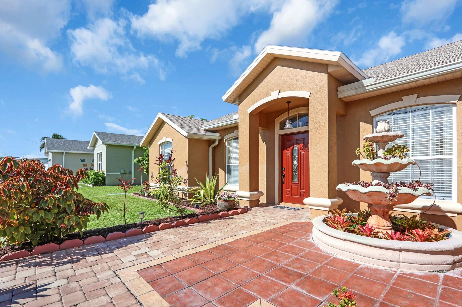 5542 NW Kappa Ct