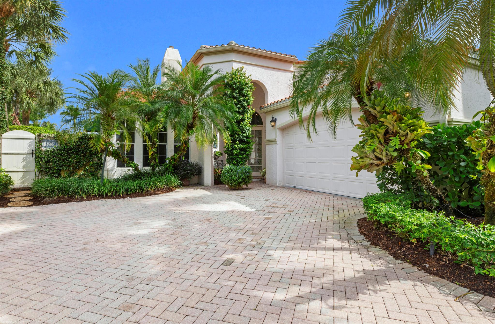EQUESTRIAN CLUB ESTATES 3 - Residential Lease