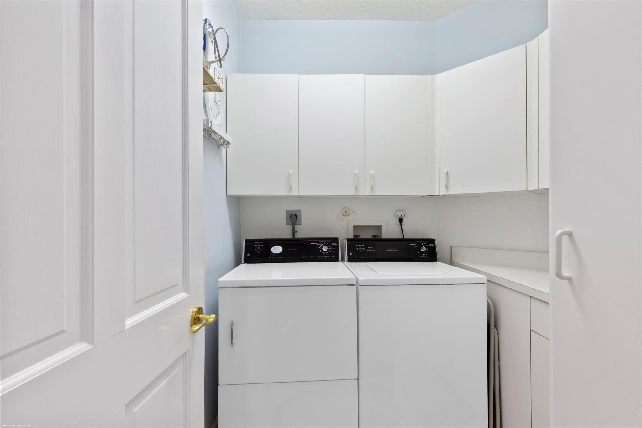 EQUESTRIAN CLUB ESTATES 3 - Residential Lease