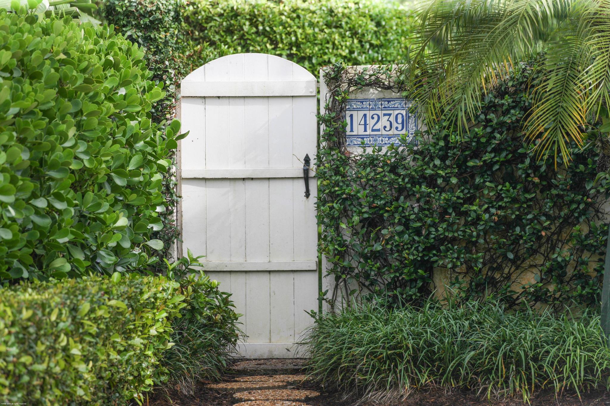 EQUESTRIAN CLUB ESTATES 3 - Residential Lease