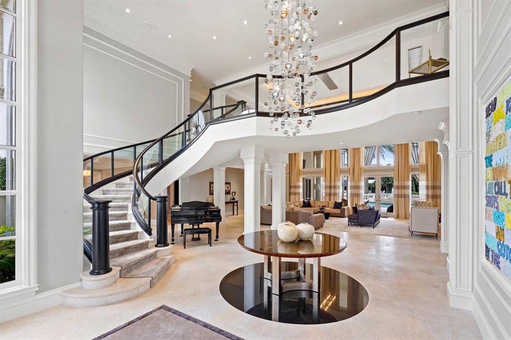 ROYAL PALM YACHT & COUNTRY CLUB - Residential