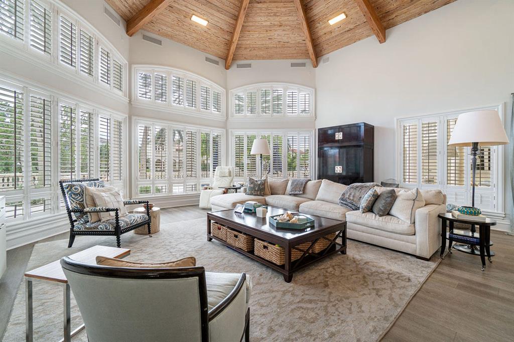 ROYAL PALM YACHT & COUNTRY CLUB - Residential