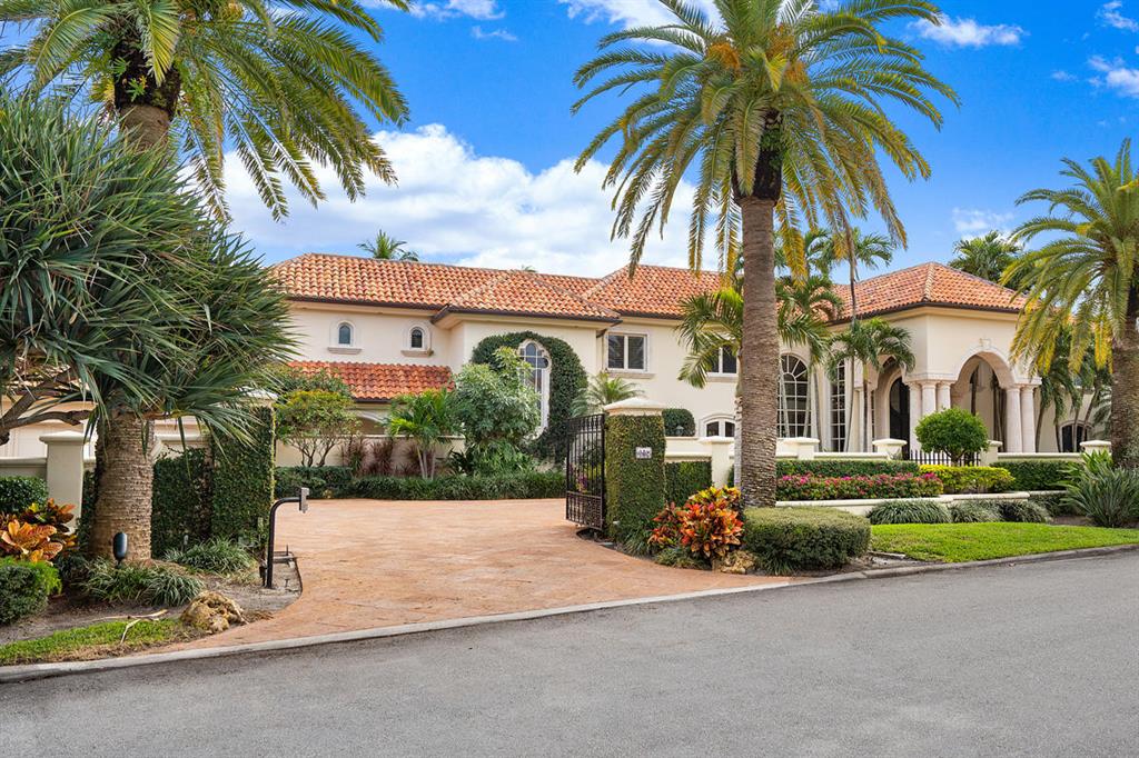 ROYAL PALM YACHT & COUNTRY CLUB - Residential