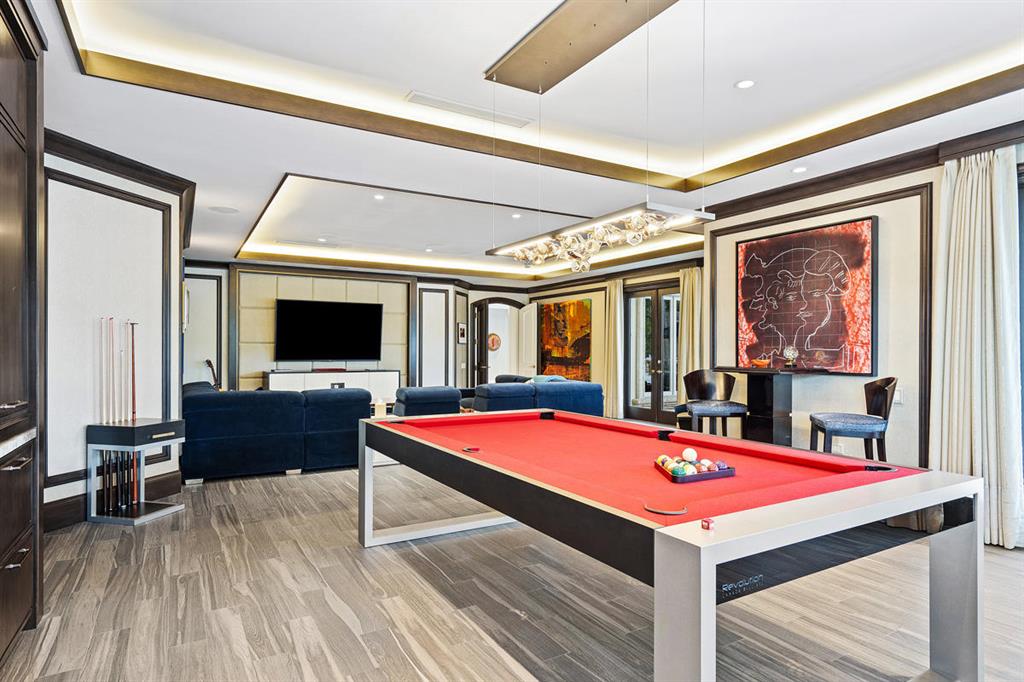 ROYAL PALM YACHT & COUNTRY CLUB - Residential