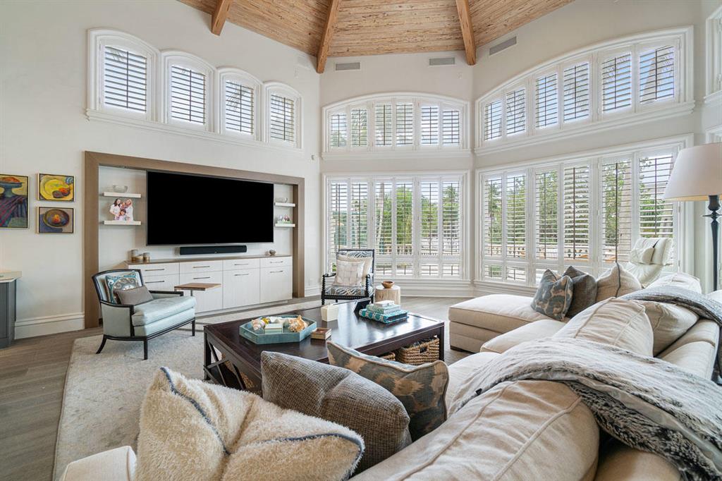 ROYAL PALM YACHT & COUNTRY CLUB - Residential