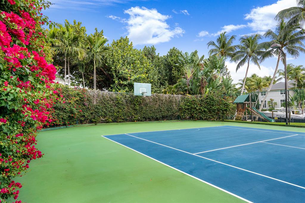 ROYAL PALM YACHT & COUNTRY CLUB - Residential