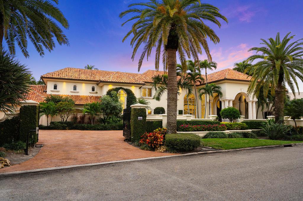 ROYAL PALM YACHT & COUNTRY CLUB - Residential