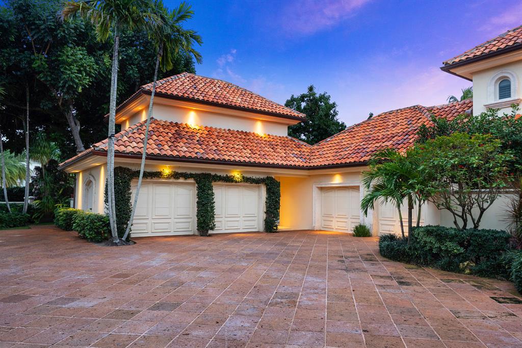 ROYAL PALM YACHT & COUNTRY CLUB - Residential