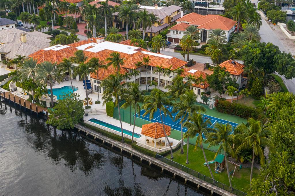 ROYAL PALM YACHT & COUNTRY CLUB - Residential