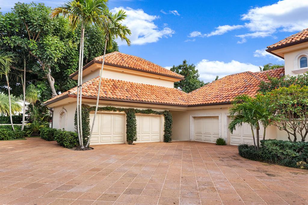 ROYAL PALM YACHT & COUNTRY CLUB - Residential