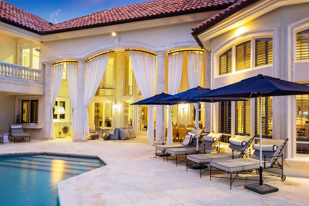 ROYAL PALM YACHT & COUNTRY CLUB - Residential