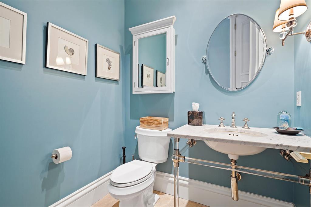 ROYAL PALM YACHT & COUNTRY CLUB - Residential