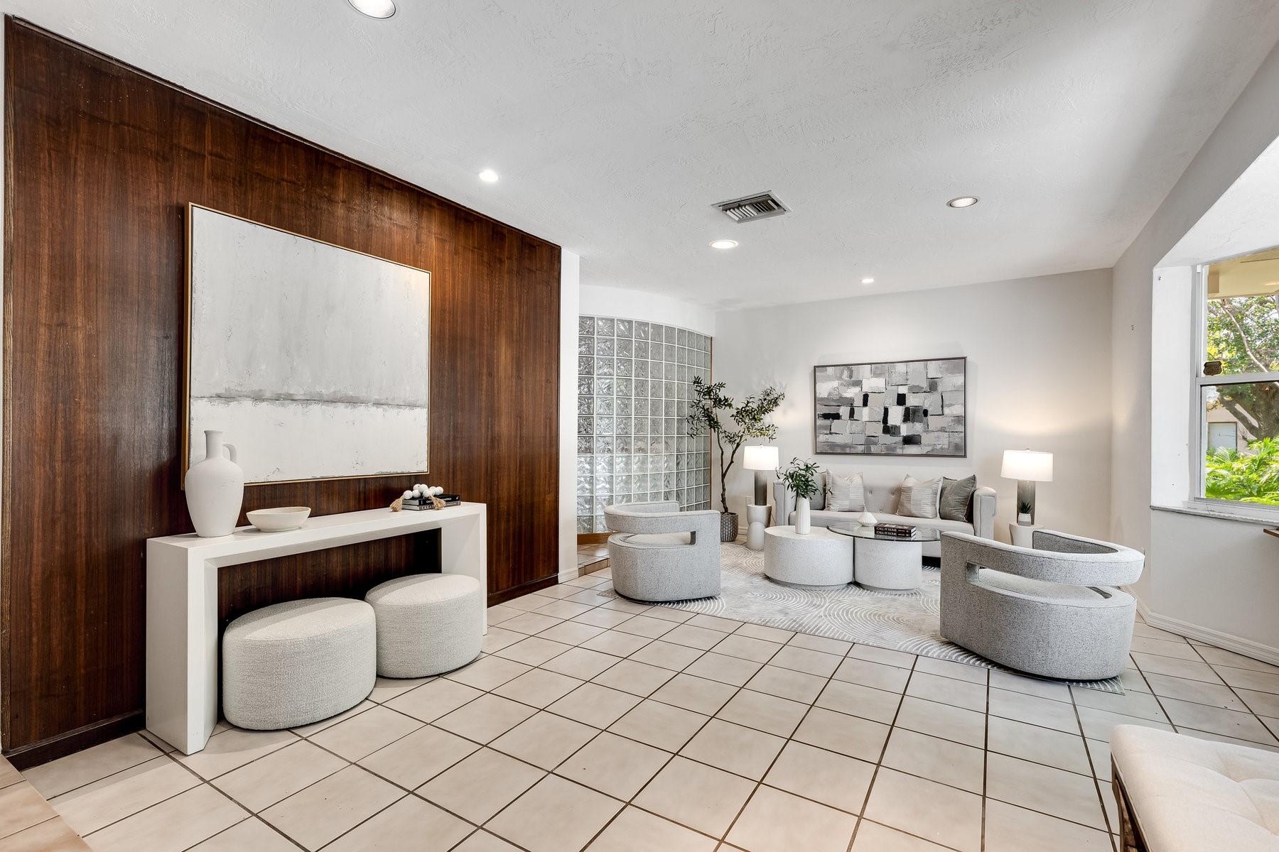 9881 SW 103rd St, Miami, FL, 33176/$1,595,000 4 9881 SW 103rd St