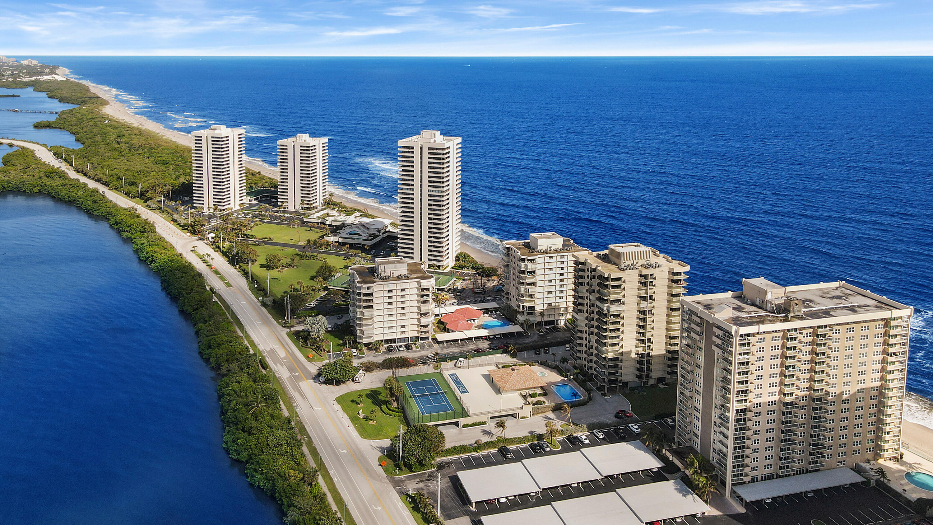 AQUARIUS CONDO - Residential