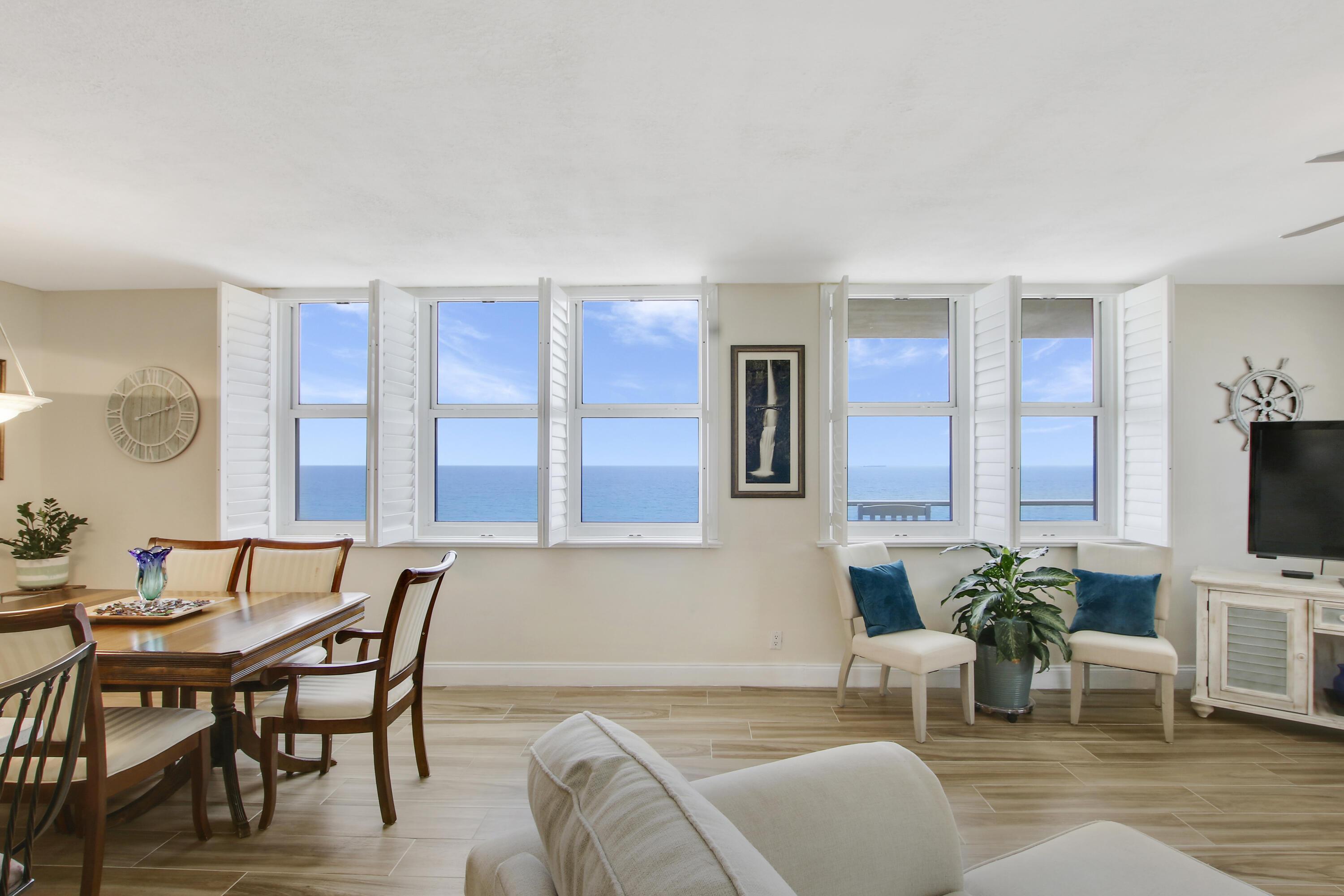 AQUARIUS CONDO - Residential