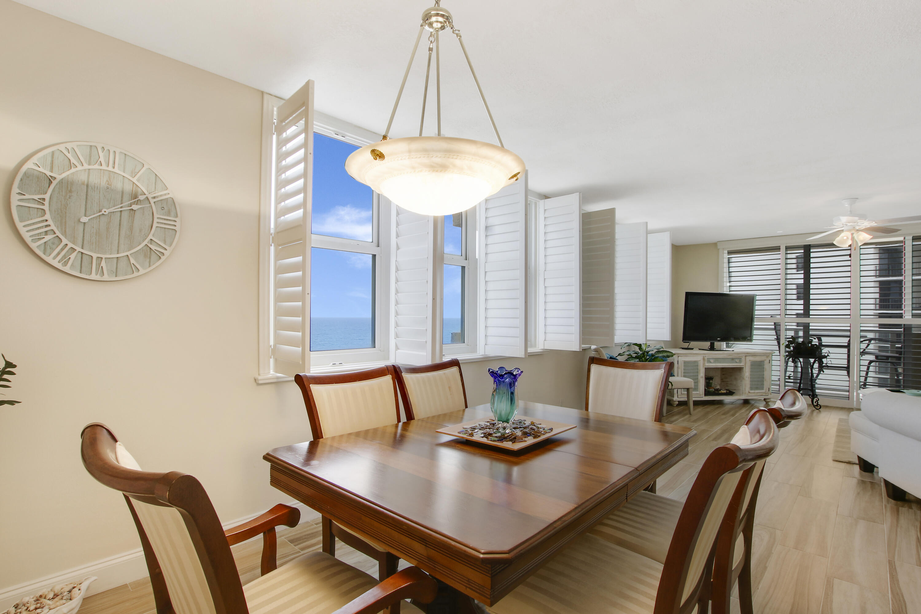 AQUARIUS CONDO - Residential