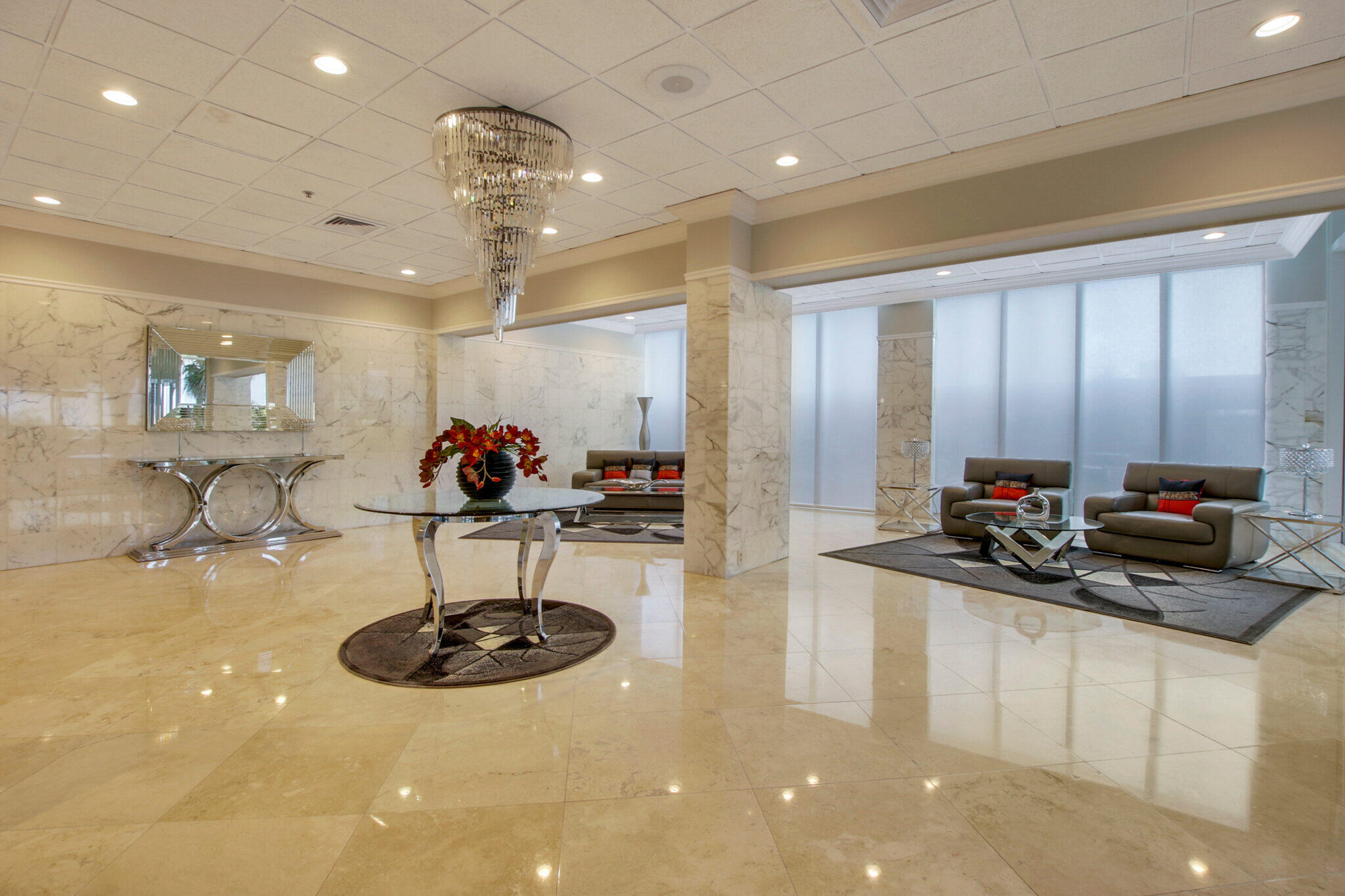 AQUARIUS CONDO - Residential