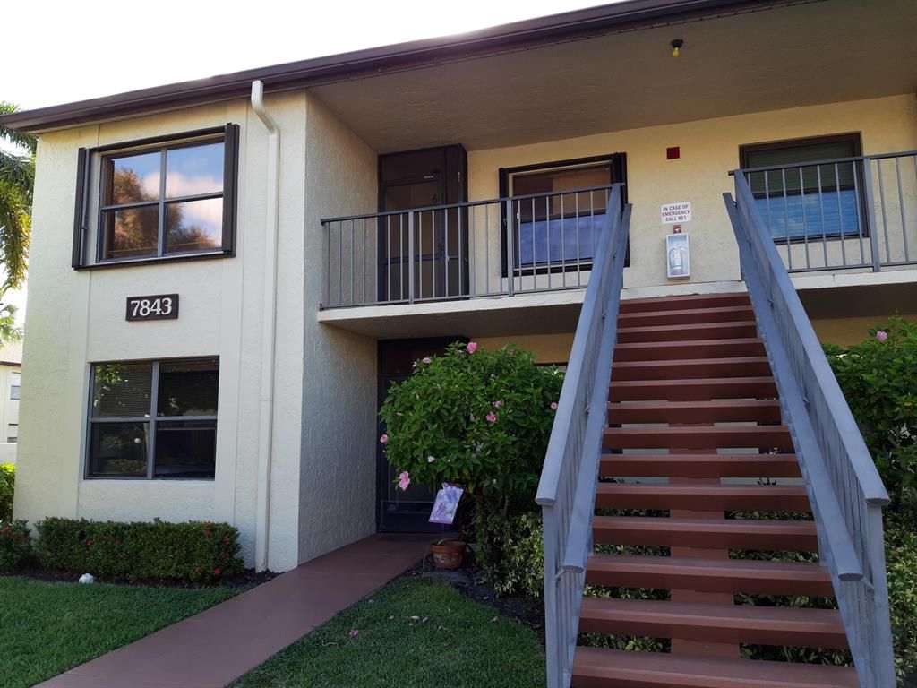 Photo of 7843 Willow Spring Drive Dr #621, Lake Worth Beach, FL 33467 (MLS # R10725415)